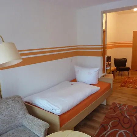 Hotel Oranien 2*