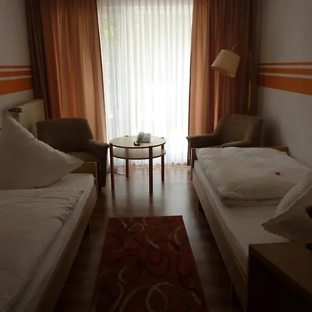 Oranien Hotel 2*