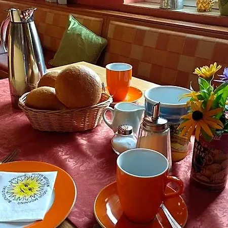 Oranien Hotel 2*